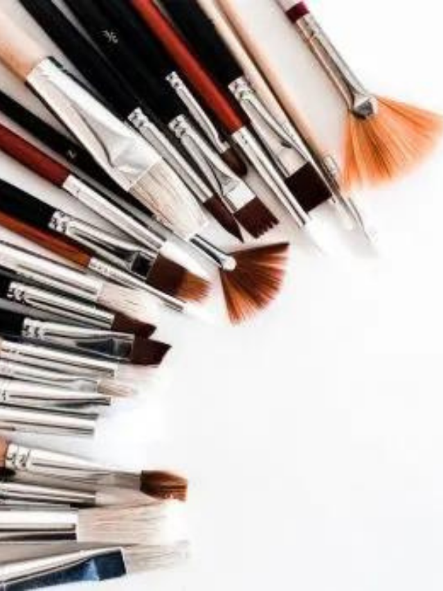 Brush Care Guide – How To Clean & Store Your Brushes Story
